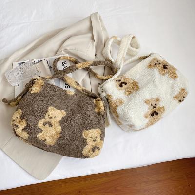 China Messenger Bag for Women Winter Fur Shoulder Purse for Girls 2021Women Cross - Body Printing Handbag Bear Plush Messenger Bag High Capacity Animal Shoulder Shopping Bag for sale