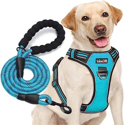 China Custom Medium Large Adjustable Dog Harness Oxford Reflective Easy Control Dog Harness With A Free Heavy Duty 5ft Dog Leash for sale