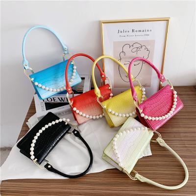 China Fashion\Comfortable\Goods 2021 New Korean Summer Gradient Color Crocodile Pattern Pearl Handbag Fashion Shoulder Bags for sale