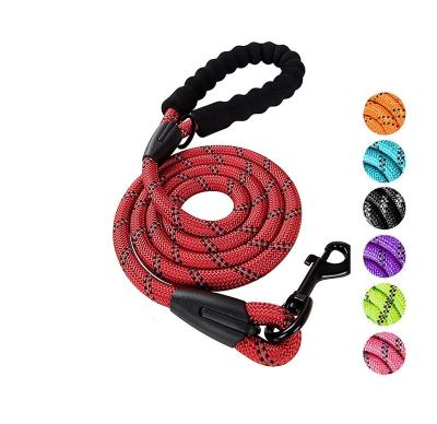 China Wholesales DETACHED Pet 6 Feet Durable Non-Slip Dog Leash with Padded Handle and Reflective Wires Mounting Rope for Pet Collars and Leash for sale