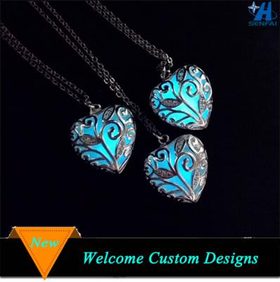 China Glow in the Dark Sweater Pendant Necklace 2016 Popular Glow in the Heart Dark Pendant Necklace Meaningful Sweater Pendant Necklace for sale