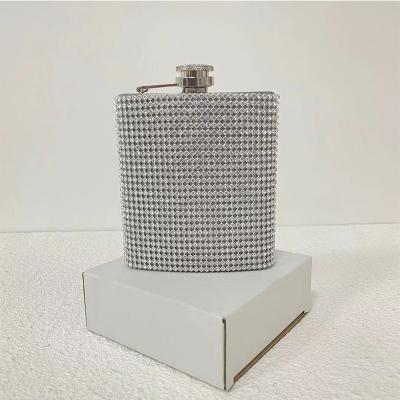 China Eco-friendly 7oz Hip Flask Stainless Steel Whiskey Jug With Bling Diamond Shiny Wine Pot Drinkware Liquor Liquor Bottles Outdoor for sale