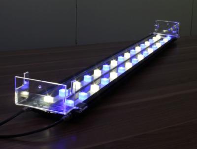 中国 魚飼育用の水槽のための 120W の青/白いアクアリウム LED のライト バー 39leds 販売のため