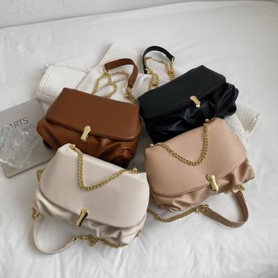 China 2022 Hot Selling Water Resistant Girls Clips Popular Ladies Handbags For New Woman Fashion Women Shoulder Bag for sale