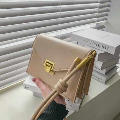 China Fashion Customize LOGO Designer Shoulder Lock Rivet PU Leather Square Fashion Women Women Hand Bag Ladies Purse Purse for sale