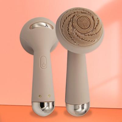 China Skin Care Device DEEP CLEANSING Radio Charging Silicone Electric Waterproof Facial Cleansing Facial Brush for sale