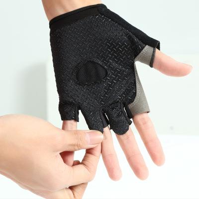 China Women Workout Gym Fitness Half Finger Glove High Quality Breathable/Durable Men Gloves for sale