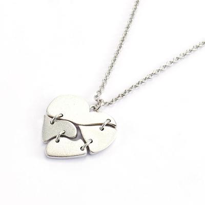 China CLASSIC Minimalist Blowing Heart Broken Heart Sand Necklace Gold Silver Color Heart Pendant Necklace For Women for sale