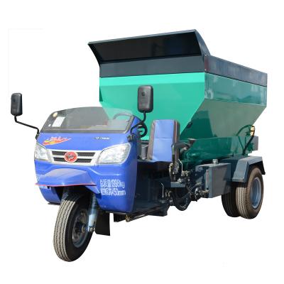 China Farms Hot Sales Organic fertilizer solid fertilizer spreader farm manure spreader Mechanical fertilization on large farms for sale