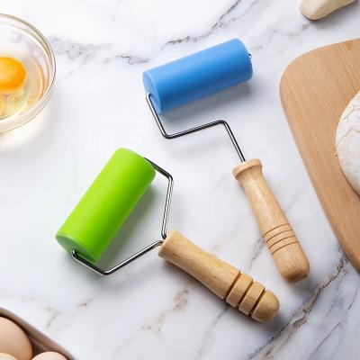 China Durable Eco - Friendly Dough Roller For Pizza , Cookie With Wooden Handle Silicone Pin for sale