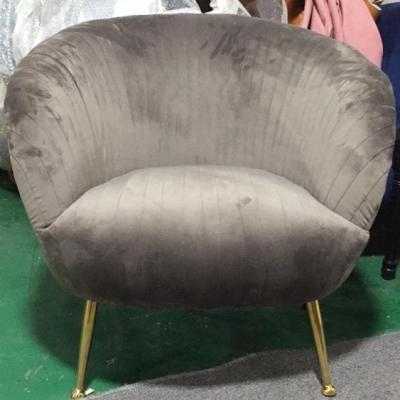 China Chesterfield SOFA Hotel Lounge Luxury Velvet Feet Armchair Hotel Brass Sofa for sale