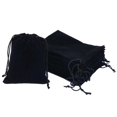 China Best Selling Black Recyclable Flannel Shower Gifts Bag Mini Velvet Party Favors Pouch 8*10cm In Stock for sale