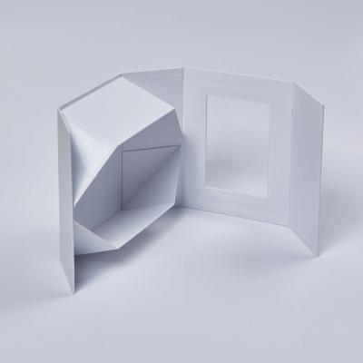 China Low MOQ Materials Color Folding Recycled Gift Boxes For Packaging for sale