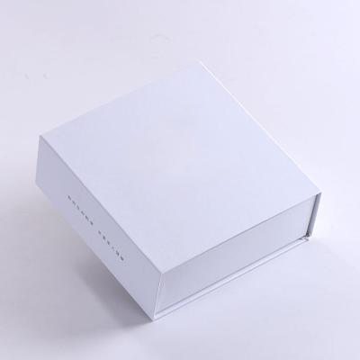 China Handmade Wholesale Luxury Gift Box Wrapping Paper Gift Box Paper Box Packaging for sale