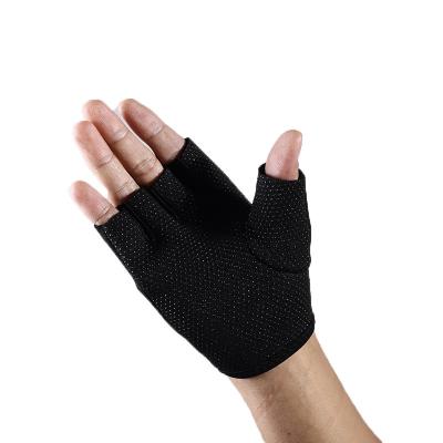 China Full Outdoor Sports Palm Protection Thumb Band Design Convenience Using Workout Gloves for sale