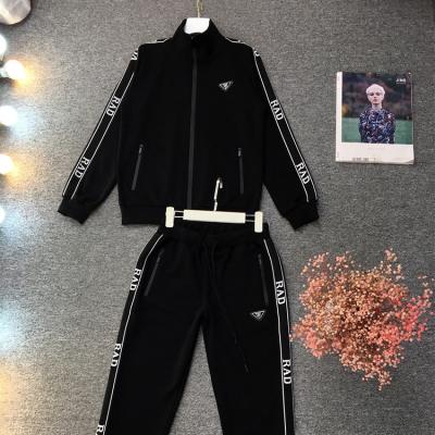 China New Sustainable Sportswear Jogging Suit Women's Fashion Long Sleeve 2 Piece Jogging Suit Zipper for sale