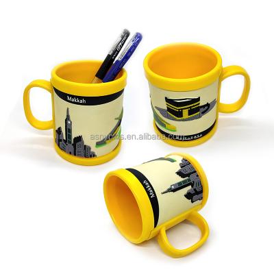 China Education Makkah Promotional Souvenirs Cups Mug Pen Rubber Container, Gifts Mug Shape PVC Saudi Arabian Brush Jar for sale