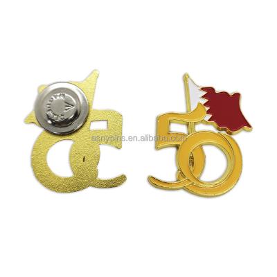 China 2021 Bahrain Custom Latest Bahrain 50 Shape With Flag Magnet Reverse Pins 50th National Day Gifts for sale