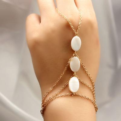 China TRENDY Three Shell Finger Multilayer Bracelet For Women's Beach Bracelet Ornaments Creative Jewelry 2021 Hot Sale New for sale