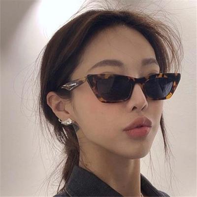 China Fashion Sunglasses Eyewear Sunglass Styles 2021 New Hot Selling Women's Sunglasses For Men Metal Frames Monocle Cat Eye Glasses Ladies Glasses for sale