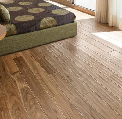 China Modern Hand Scraped Natural American Walnut Hardwood Flooring for sale