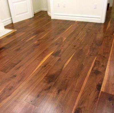 China Black Walnut Modern Prefinished Solid American Wood Flooring for sale