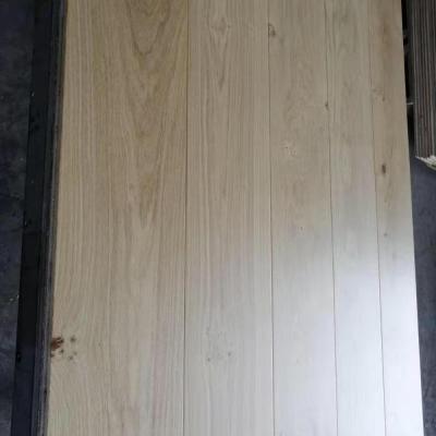 China Foshan Modern Manufacturer Engineered Oak Stock Wood Flooring for sale