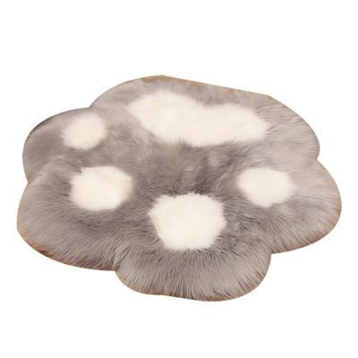 China New Washable Wool Bear Paw Rug Living Room Mat Carpet Artificial Fur Rug for sale