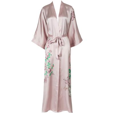 China 100% Silk Fabric Floral Bride Bathrobe Half Sleeve Robe Silk Sleepwear Long Kimono Custom Wholesale QUICK DRY For Women for sale