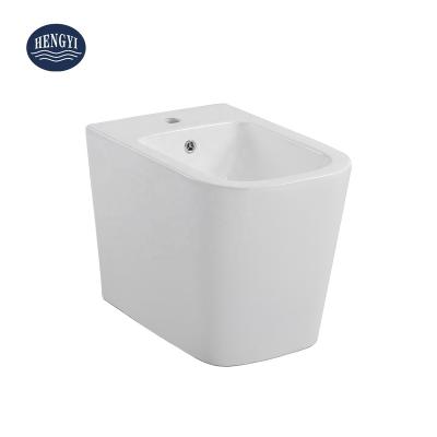 Chine New Model Bathroom Ceramic Bidet Square Shape Bidet Floor Seal Modern Bidet Sanitary Ware à vendre