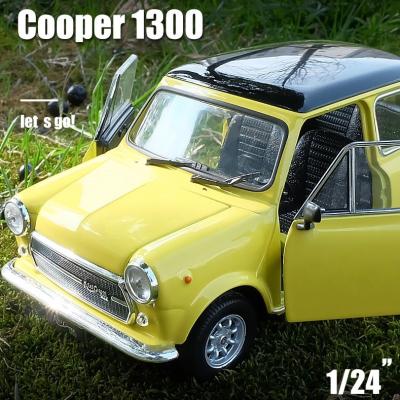 China Toy Mr .bean 1:24 Mini Cooper Retro Diecast Model Car For Kids for sale