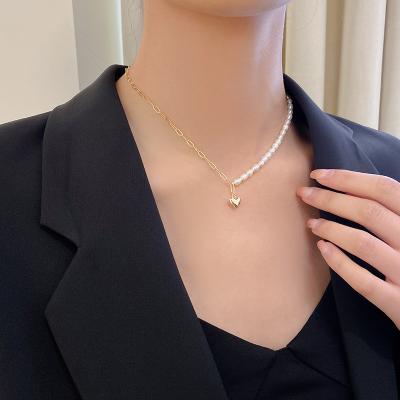 China Vershal B-4 CLASSIC Hot Sale 18K Gold Plated Heart Pendant Necklace Freshwater Pearl Pearl Necklace For Women for sale