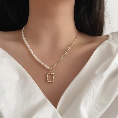 China Vershal B-5 CLASSIC Hot Sale 18K Gold Plated Square Shape Pendant Necklace Freshwater Pearl Beads Necklace For Women for sale