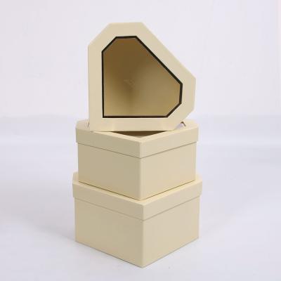 China New Style Handmade Cardboard Gift Boxes With PVC Window Design For Roses for sale