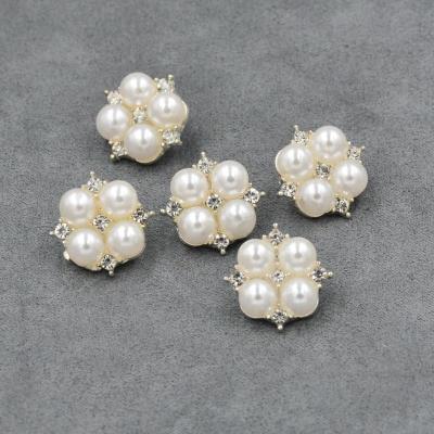 China Other 28L Hand-stitched Ditch Coat Button Pearl Button for sale