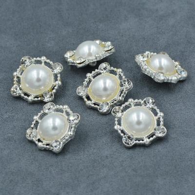 China Other 34L 16mm Nickel Plating Rhinestone Pearl Zinc Alloy Silver Button for sale