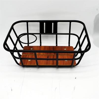 China Fashion Steel Front Basket Steel Bicycle Basket With Wooden Bicycle Sharing Basket With Cup Holder for sale