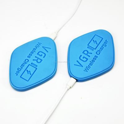 China Mobile Phone Sedex Factory 15W Fast Wireless Charger Pad In Pills Shape For Samsung And IPhone for sale