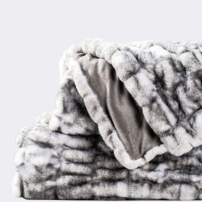 China Luxurious Faux Fur Blanket Warm Throw Anti-Static Ruched Comfortable Throw Soft Fuzzy Throw Blanket For Sofa for sale