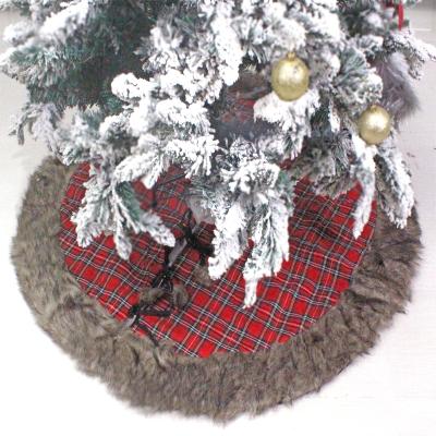 China 100% Hotsale Arcylic Buffalo Plaid Christmas Tree Skirt For Xmas Party Decorations for sale