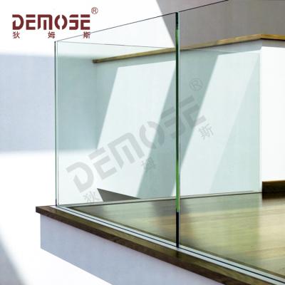 China modern outdoor frameless glass deck railing with u channel aluminum profile / u channel glass balustrade for sale