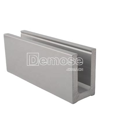 China Customized modern multifunctional enclosed aluminum channel for frameless glass fence accessories for sale