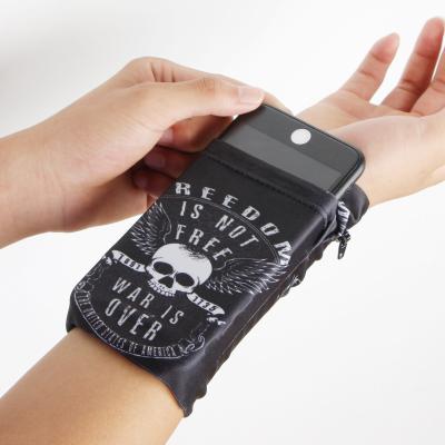 China 2020 Convenient Main Chain Wallet Skull Sports Wrist Wallet Anti-theft Pattern Zipper Punk Wrist Wallet for sale