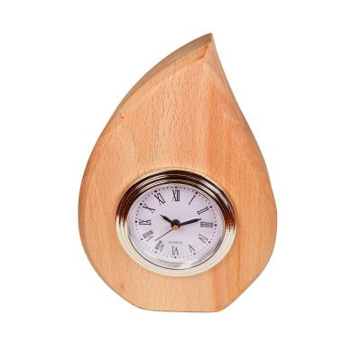 China High Quality Antique Decoration Handwork Quartz Beech Wooden Table Clock Home Office Style Wooden Desk and Table Clocks for sale