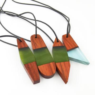 China Vintage Women's Gift New And Wooden Resin Pendants Trend Resin Opens Resin Necklace Wood Pendant for sale