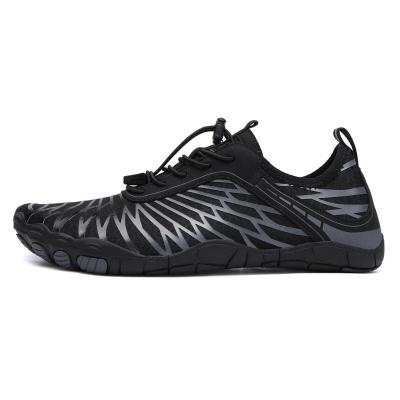 China Plus Size Couples Outdoor Fishing Shoes Swimming Shoes Water Shoes Five-Finger Shoes Men'S Beach Shoes for sale