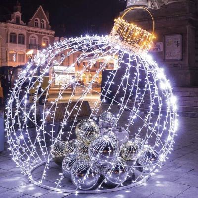 China Commercial Use 3ft 4ft 5ft Christmas White Led Ball Lighting 3D Pattern Light Street Decoration Led Light Outdoor Decoration for sale