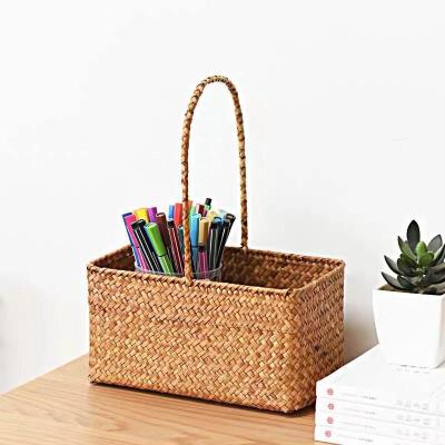 China Wholesale Minimalist Picnic Basket Basket Set 2020 New Food Storage Gift Storage Gift Portable Cheap Woven Basket Spring Wicker Design for sale