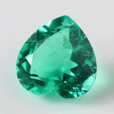 China Jewelry Making Stone Made In China Hot Selling Gemstone Emerald Green Color Stone Heart Shape Synthetic Lad Created Emerald Stone for sale