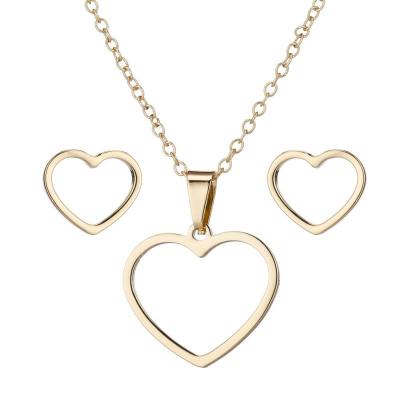 China Trendy bulk custom made cc pendant necklace gold heart love cde women luxury set for sale